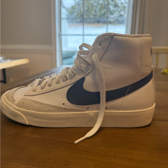 Nike White & Blue Blazer Mid '77 Sneakers size 9.5 - Picture 6 of 11